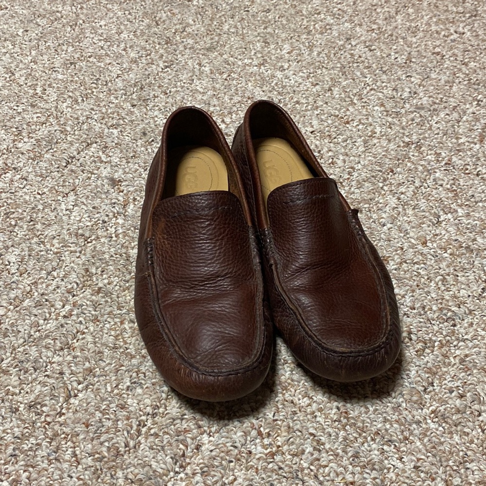 EXCELLENT CONDITION Men’s Size 11.5 UGG Loafer
